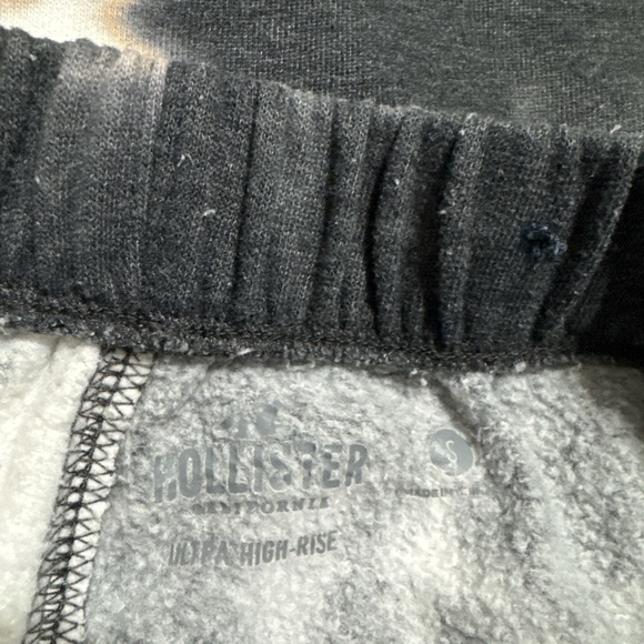 Hollister Tie-Dye Ultra High Rise Sweatpants - Picture 3 of 5